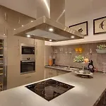 Ferienhaus Casa Chanel - Ocean Front With Rooftop Jacuzzi Albufeira