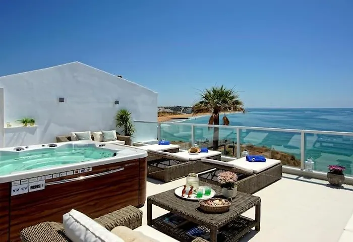 Casa Chanel - Ocean Front With Rooftop Jacuzzi * Albufeira