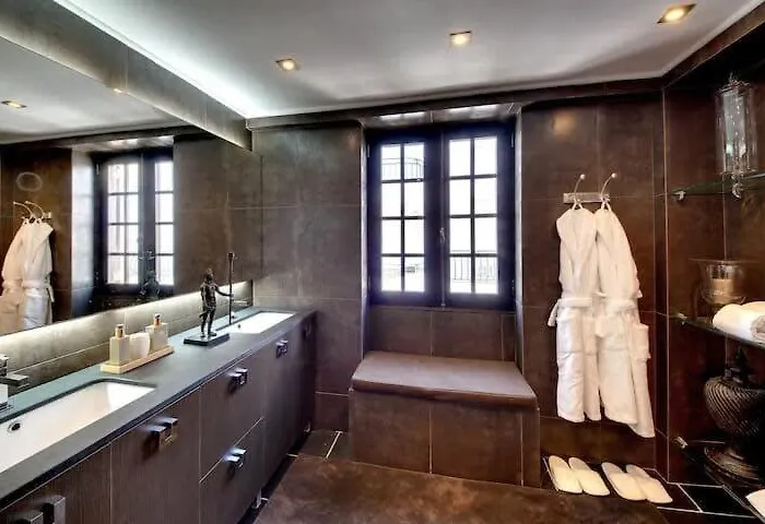 Casa Chanel - Ocean Front With Rooftop Jacuzzi *