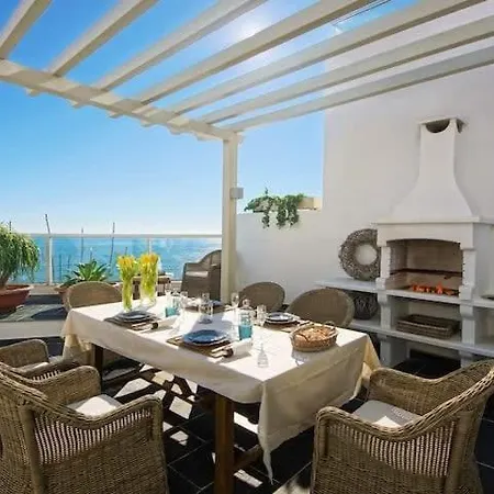 Сasa de vacaciones Casa Chanel - Ocean Front With Rooftop Jacuzzi *