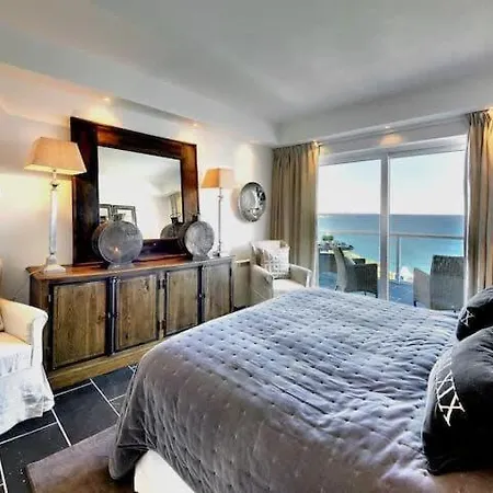 Casa Chanel - Ocean Front With Rooftop Jacuzzi * Albufeira