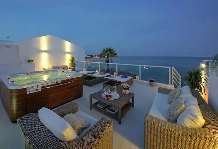 Сasa de vacaciones Casa Chanel - Ocean Front With Rooftop Jacuzzi Albufeira
