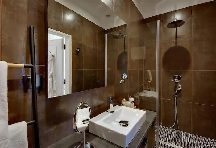 Casa Chanel - Ocean Front With Rooftop Jacuzzi Сasa de vacaciones Albufeira